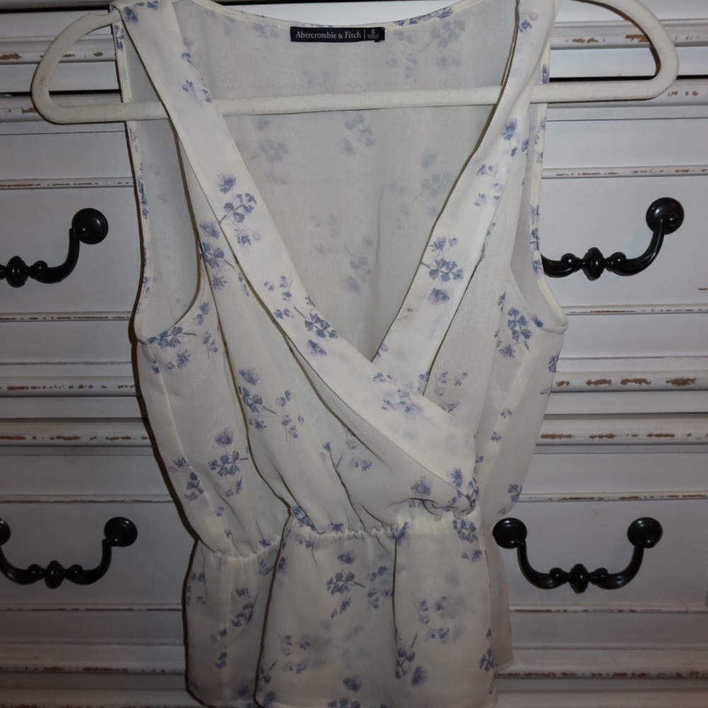 Sleeveless Blouse